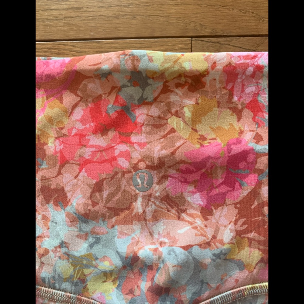 💕LULULEMON ALIGN HIGH RISE SHORT WITH POCKETS 8”💕 - Picture 10 of 16